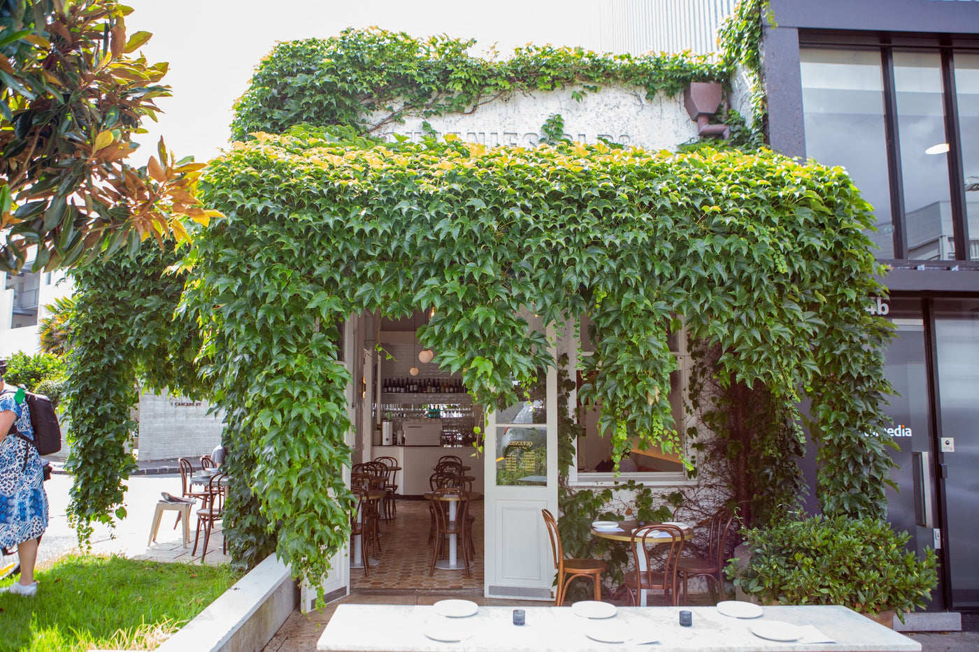 QUEENIES CAFFÊ & VINO