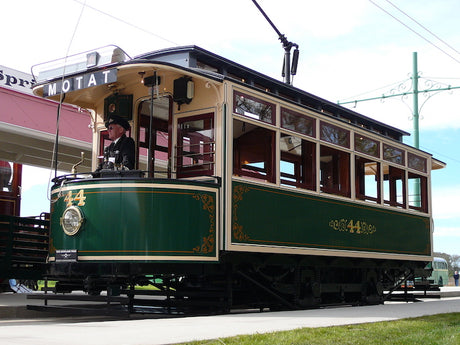 Auckland1 Heritage Tram No. 44 On the Right Track 2017