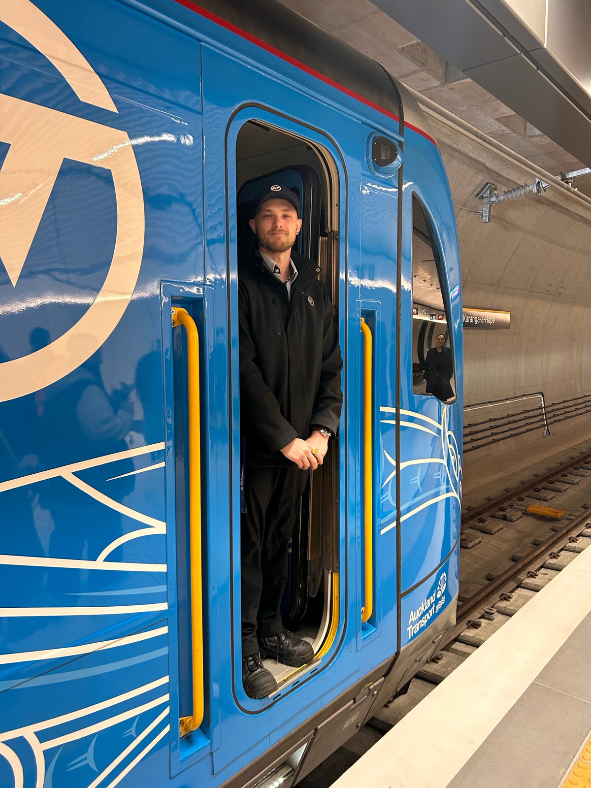 Successful morning peak as commuters flock to trains