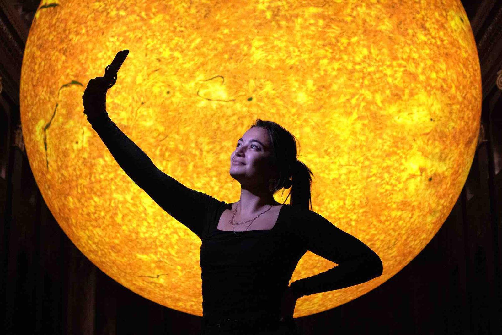 HELIOS BREATHTAKING SIX-METRE SUN ART INSTALLATION  LANDS IN AUCKLAND FOR THE FIRST TIME