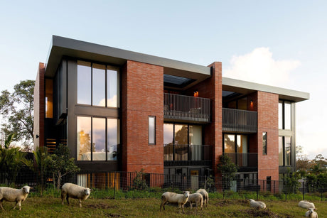 KELMARNA COMMUNITY FARM...