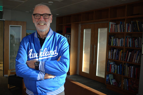 Mayor to Wear 100 Auckland Startup T-shirts in 100 Days to Champion Local Innovation
