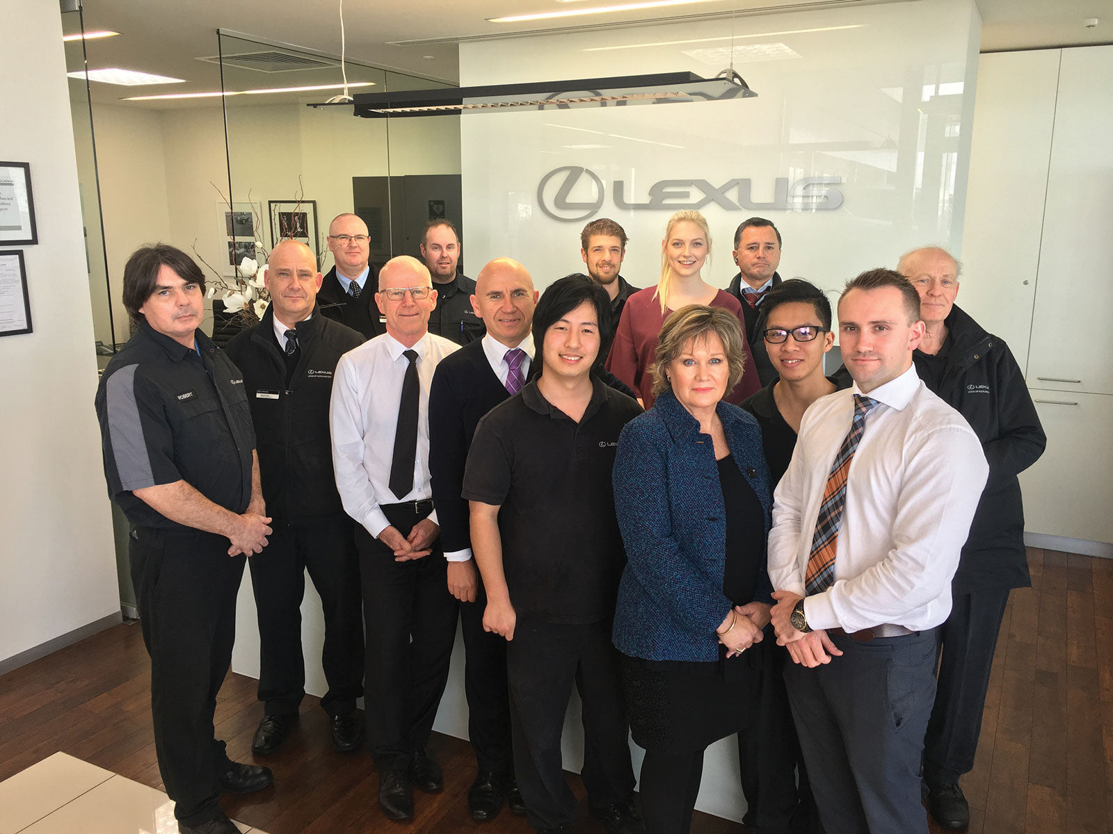 p32 Lexus Team