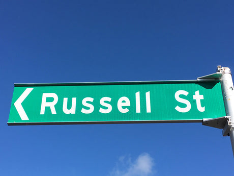 p88 Russell St