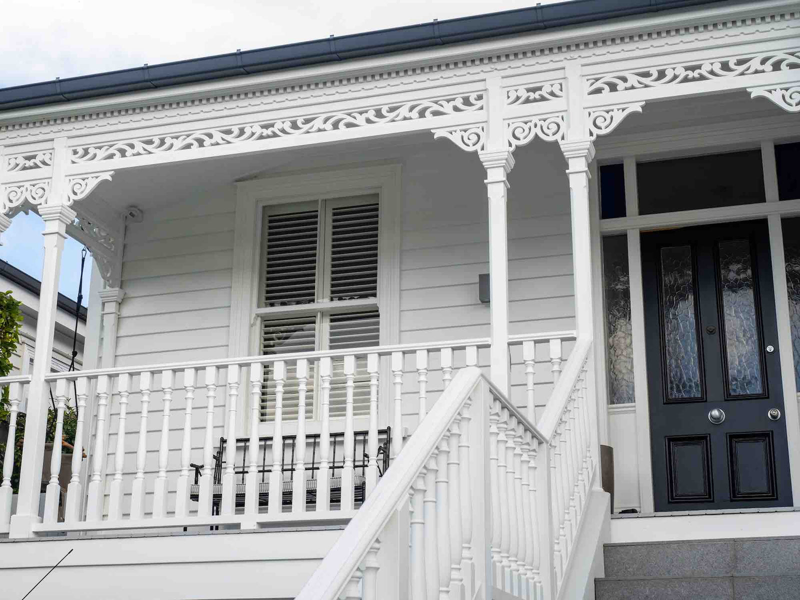 Housing market holds steady as global tensions weigh on confidence