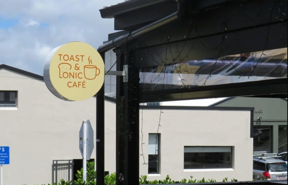 TOAST & TONIC CAFE