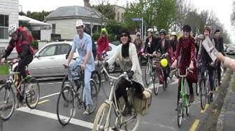 Frocks on bikes - Ponsonby Market Day - Ponsonby News TV